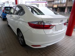 그레이스 전기형 후면부