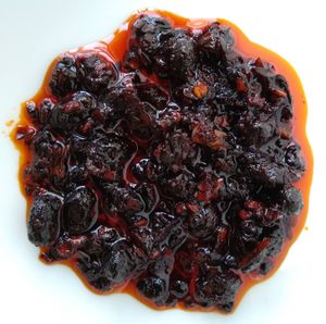 라오간마 브랜드의 향이 첨가된 두부 칠리 소스