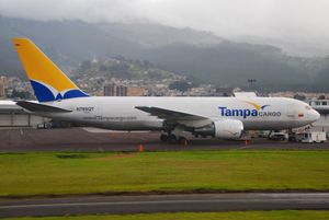 2008년 키토의 구 마리스칼 수크레 국제공항에 있던 Tampa Cargo 보잉 767-200ER/BDSF