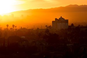 로스앤젤레스에 있는 드림 센터 본부