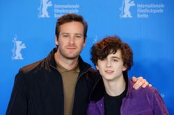 주연 배우 아미 해머와 티모시 샬라메