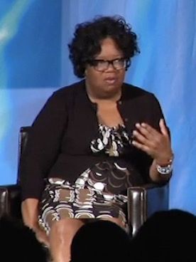 쇼의 제작자 재니스 버지스