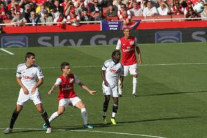 코시엘니, 2011년 9월 10일 스완지 시티와의 경기에서 아스날 소속으로 출전