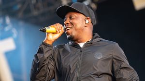 2021년 콘월에서 공연하는 디지 래스컬