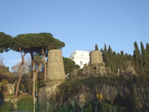 오라치와 쿠리아치 무덤