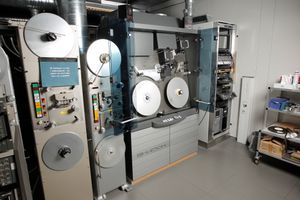 Grass Valley(구 Thomson, Bosch-Fernseh의 발명품에서 유래)가 제작한 섀도 텔레시네 시스템, 덴마크 DR에 설치