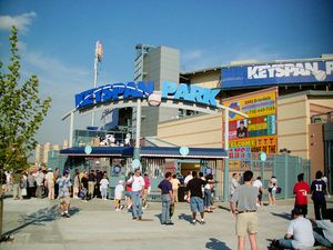 2001년 키스팬 파크 시절의 경기장