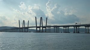 태판지 다리는 태리타운과 사우스나약을 연결