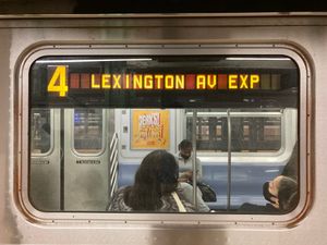 R142A 차량의 LCD 표지판