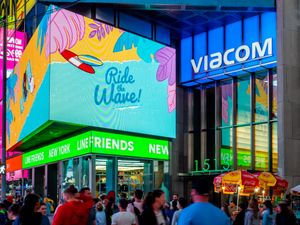 비아콤(후일 파라마운트) 입구