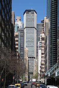 44번가에서 본 동쪽 외관