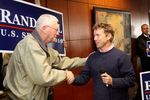랜드 폴 상원 의원과.(2010년)