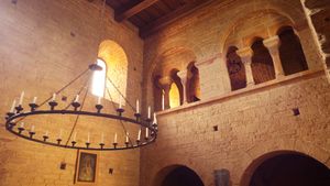 로마네스크 건축 양식의 이노부워츠에 있는 성 길스 성당 내부, 폴란드 중부