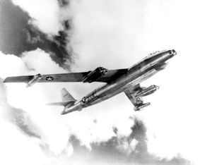 1950년 8월 11일 비행 중인 B-47A