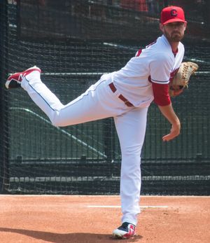 2018년 프로그레시브 필드의 불펜에 있는 비버