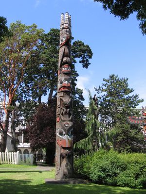하이더 토템 기둥, 선더버드 공원, 브리티시컬럼비아주 빅토리아