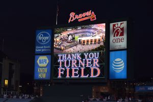 마지막 경기와 그에 수반된 행사 종료 후 터너 필드 비디오 보드에 표시된 마지막 메시지.