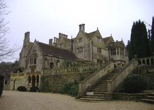 서머싯주 배스 근처의 세인트 캐서린 코트. OK Computer의 대부분은 이곳에서 녹음되었다.