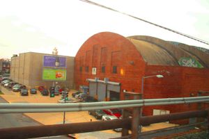 주차장으로 사용되던 2006년 경기장 전경