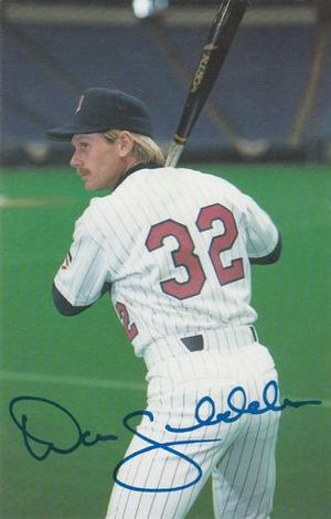 미네소타 트윈스 외야수 댄 글래든은 1차전에서 만루 홈런과 5타점을 기록했다.