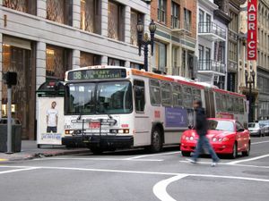 뮤니 버스 38번 노선(38 Geary)의 굴절 버스