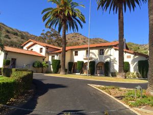 애벌론 학교 고등학교 건물, 2014