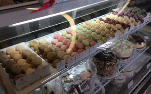 카페베네의 마카롱. 마카롱은 맛과 색깔이 다양하다.