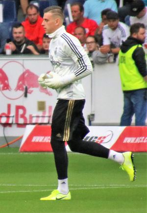 2019년 레알 마드리드에서 훈련 중인 루닌