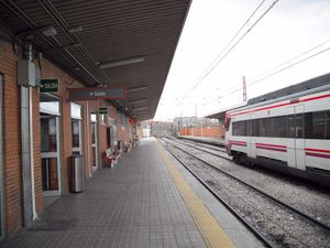 모스톨레스-엘 소토 기차역