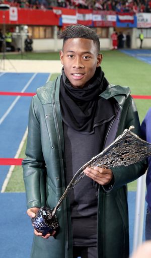 2014년 오스트리아 올해의 스포츠 인물 상을 받은 알라바