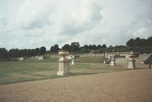 수정궁 부지: 1993년 상단 테라스의 잔해