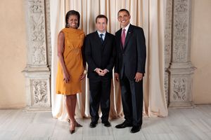 미국 대통령 버락 오바마와 미국 영부인 미셸 오바마와 바지나이.