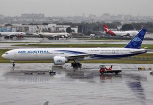 보잉 777-300ER(구 도장)