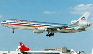 아메리칸 항공(American Airlines)은 19대의 여객 MD-11을 도입했다.