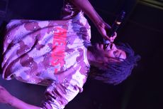 공연 중인 대니 브라운(2016년)