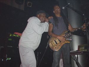 코리 글로버와 더그 윔비시 (2008)