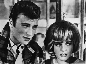 1965년 그의 첫 번째 아내 실비 바르탕과 함께 있는 알리데