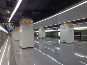 4호선 다허둥역 승강장