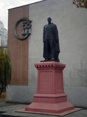 오데사 이반 체르냐홉스키 기념비