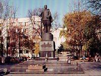 빌뉴스에 있던 체르냐홉스키 동상