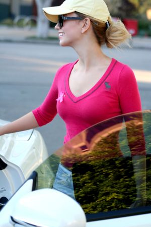 워너 브라더스 스튜디오에서 촬영된 루샤