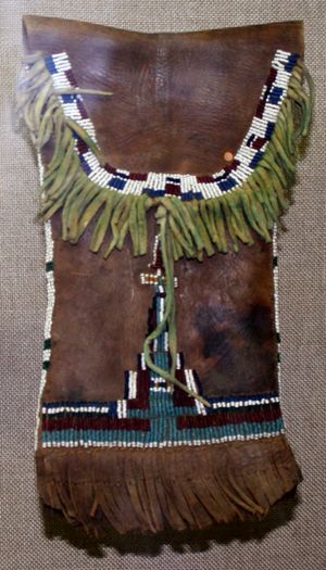 코만치족 비즈 장식 식량 가방, 1880년경, 오클라호마 역사 센터 소장