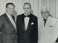 힐튼 (왼쪽)과 J. 윌라드 매리어트 및 샌더스 대령 (1979년)