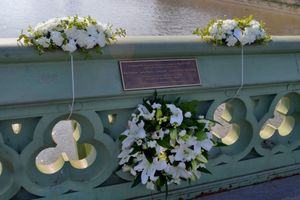 웨스트민스터 다리 기념 현판