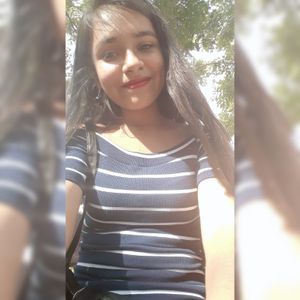 세로 비디오에 '에코' 필러박싱 적용