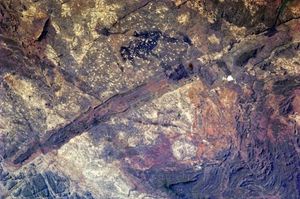 암맥의 남쪽 끝이 다음 항공사진에 찍혀있다.