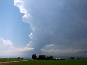 그릴리, 콜로라도 부근의 저강수 슈퍼셀