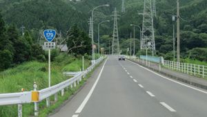 오쿠쓰-카미사이바라 바이패스 (오카야마현 도마다군 가가미노정)