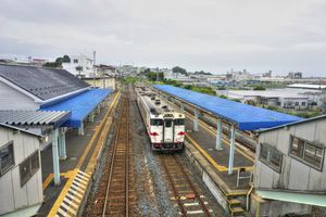 육교에서 승강장 보기