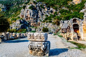 리키아의 미라 무덤.